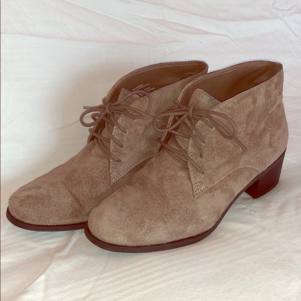 Suede boots